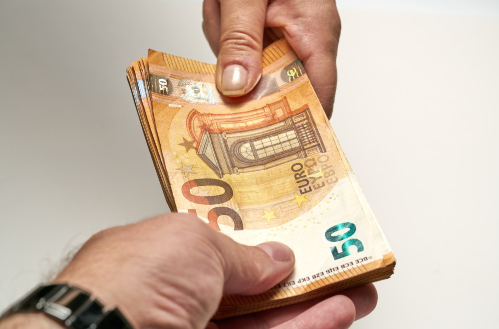 Oni zarađuju čak 3.228 evra mesečno: Objavljena prosečna plata u Hrvatskoj
