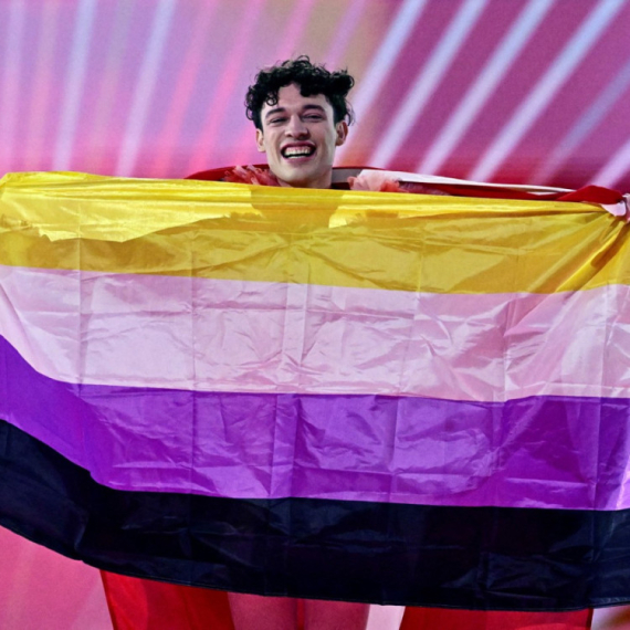 Zastava koju je nosio pobednik Evrovizije zbunila ljude: Evo šta označava
