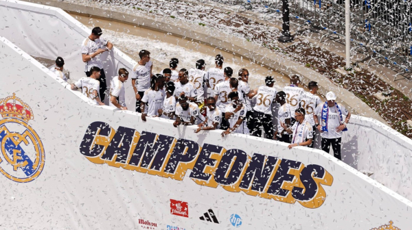 Kraljevsko-šampionska parada u Madridu VIDEO