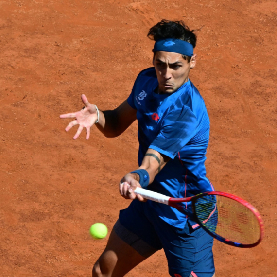 Đokovićev dželat nastavio da gazi favorite u Rimu