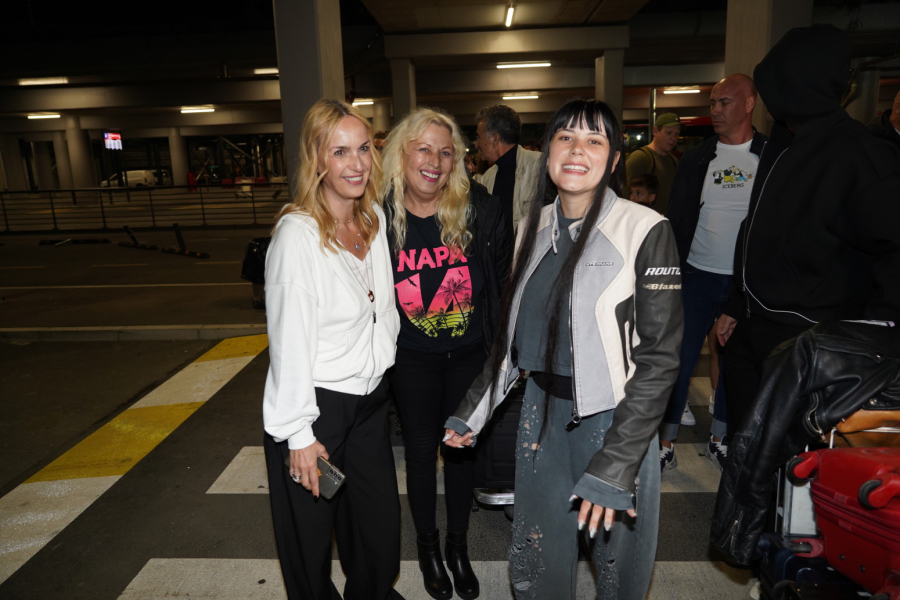 Teya Dora stigla u Beograd: Sumirala utiske sa Evrovizije pa spomenula i Hrvatsku FOTO