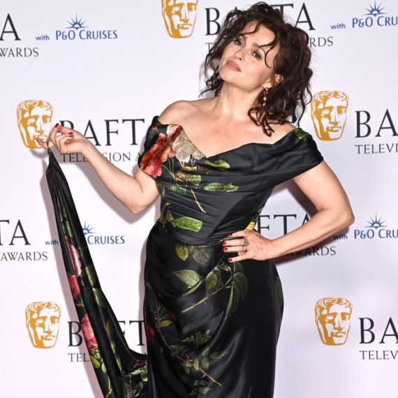 Šok: Dodela nagrada prošla bez golotinje FOTO