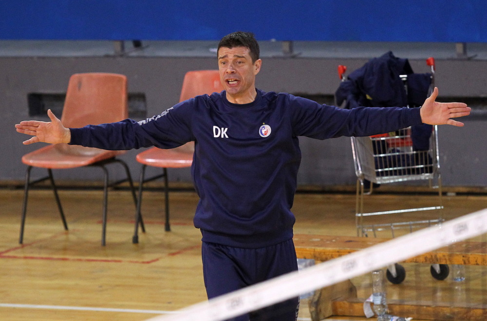 Bivši trener Zvezde seda na klupu Partizana