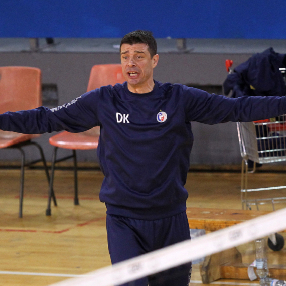 Bivši trener Zvezde seda na klupu Partizana