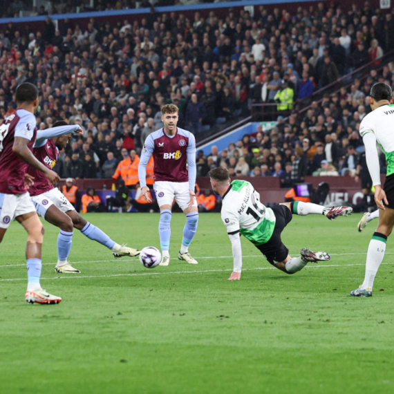 Šest golova na Vila parku, Duran sprečio Liverpul da pobedi