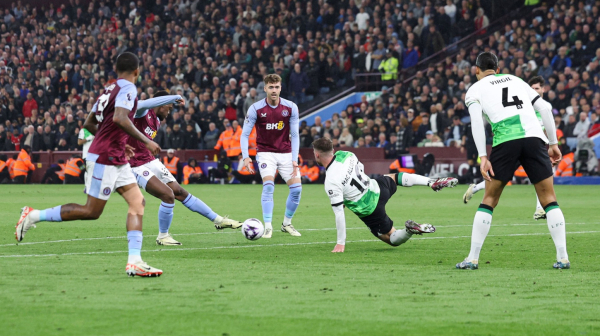 Šest golova na Vila parku, Duran sprečio Liverpul da pobedi