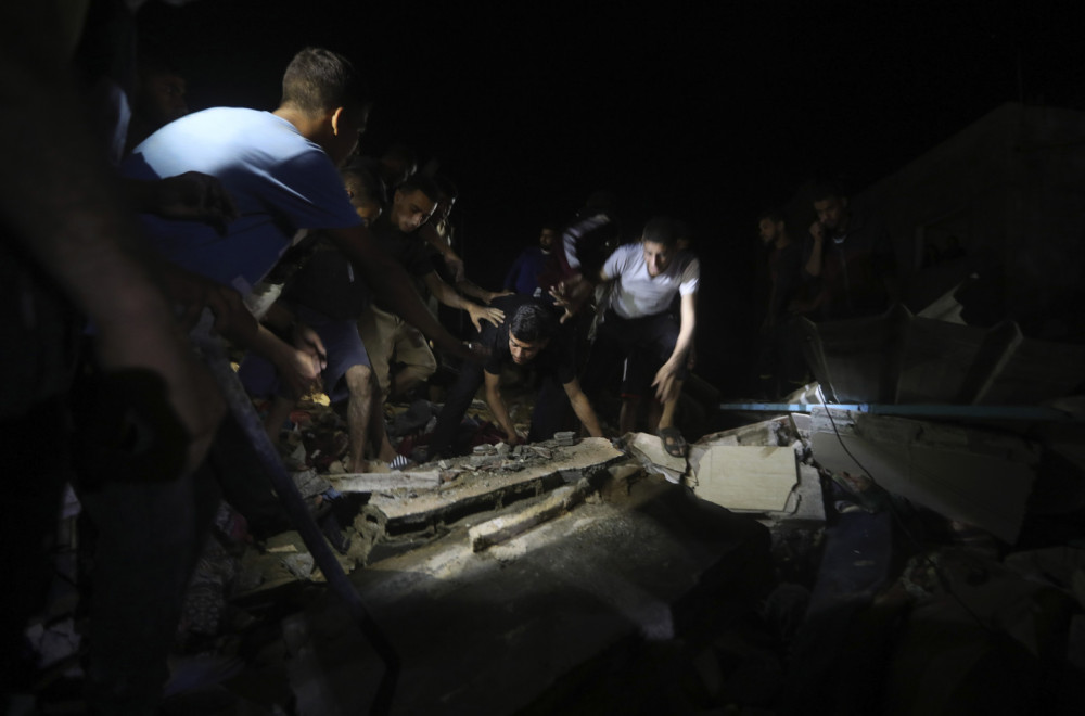 Užas u Gazi: Raste broj mrtvih; Izrael razneo trospratnu zgradu VIDEO