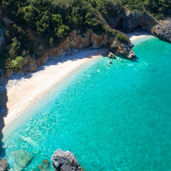 Kristalno čisto more i dugačke peščane plaže: Za ovo mesto u Grčkoj možda još uvek niste čuli FOTO