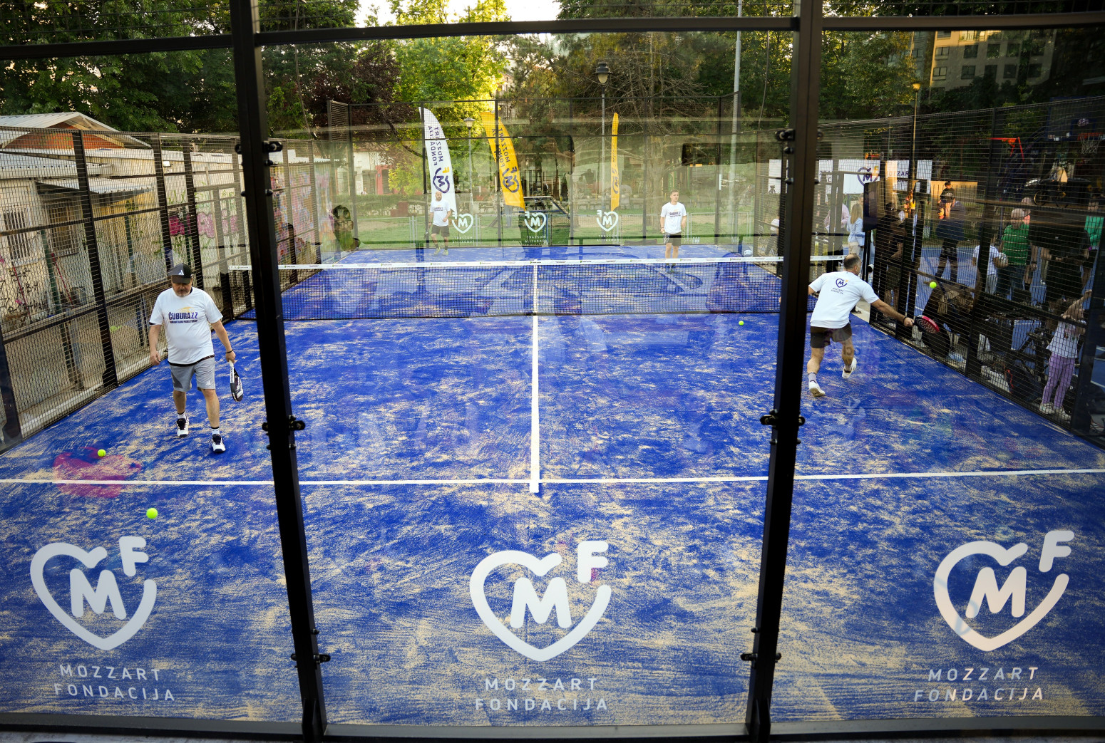 Hoće neko na padel? Fondacija Mozzarta otvorila još jedan teren u Čuburskom parku