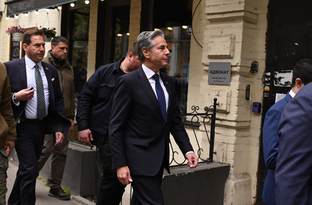 Blinken došao da podrži vojnike pa poručio picu: "Toplo je preporučujem" FOTO