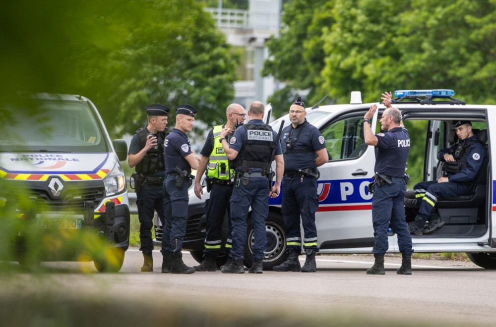 Drama in France: Police on their feet; He's killed PHOTO/VIDEO
