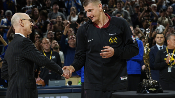 Posebne majice zbog Jokića: "Sećate li se kad ste mi se smejali?" FOTO