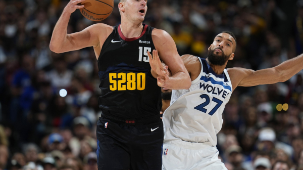 Gober ne može da zaustavi Jokića, ali može Zubac