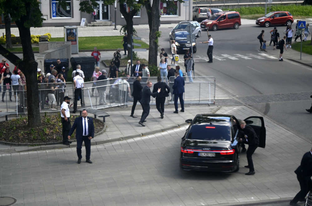 Atentat na premijera Slovačke; U teškom je stanju; Otkriveno ko je pucao? VIDEO