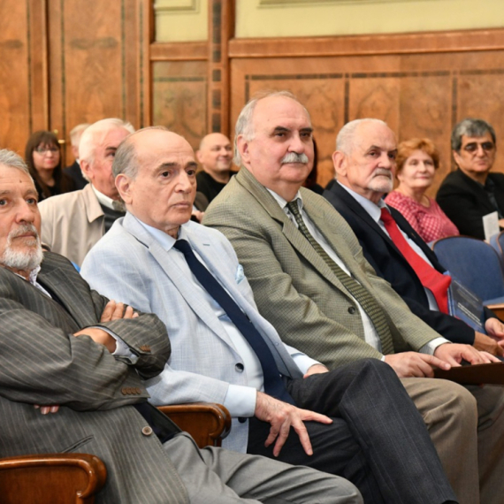 Naučno - stručni skup u Srpskoj akademiji nauka i umetnosti; Krkobabić i Knežević: Sela Srbije će živeti FOTO