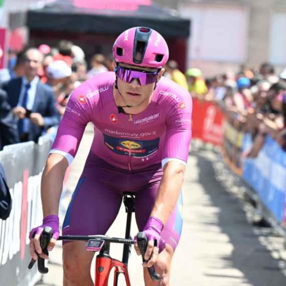 Italijanski biciklista Milan pobednik 11. etape na Điru
