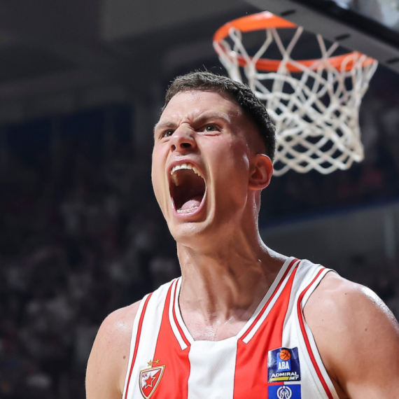 Raspucani Nedović – 21 poen za poluvreme VIDEO