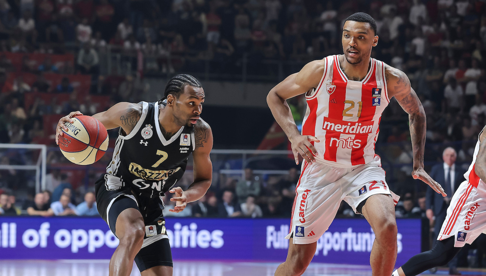 Zvezda "granitnom" odbranom do 2:0 – Partizanu potreban restart