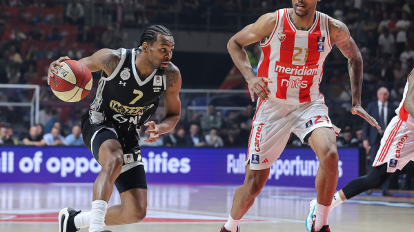 Zvezda "granitnom" odbranom do 2:0 – Partizanu potreban restart