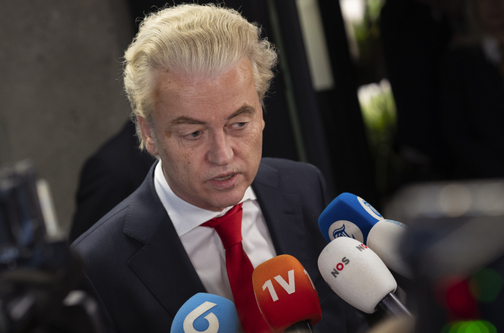 Evropski desničar zagrmeo: Ako slavite, slobodno se vratite u Siriju VIDEO