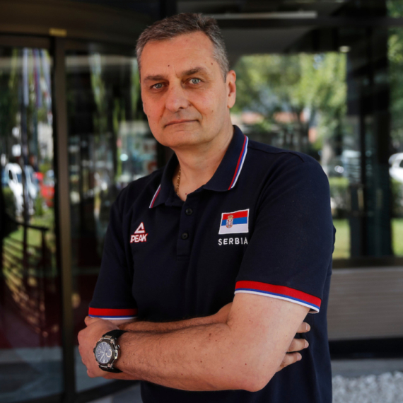 Mediji najavljuju povrtak proslavljenog selektora Srbije, on poručuje: "To su neistine"