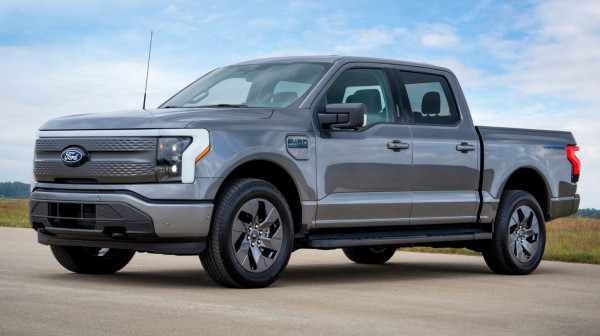 Tektonske promene: Ford gasi najprodavaniji električni kamionet?