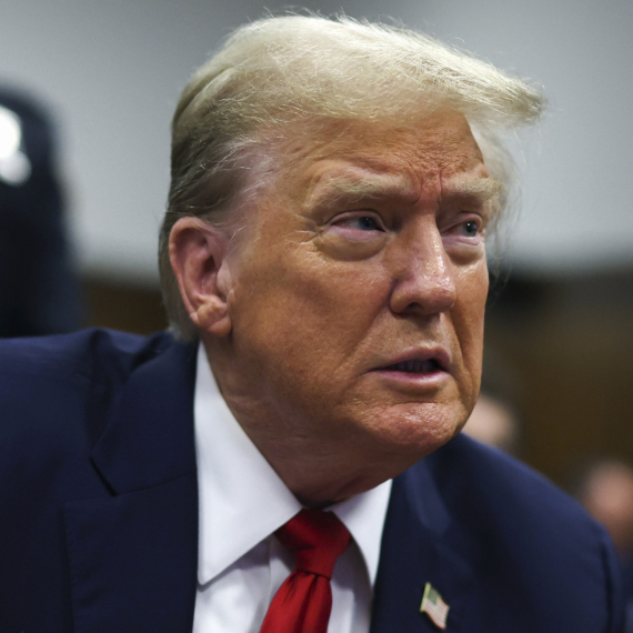 "Tramp je rasista, seksista i homofob"