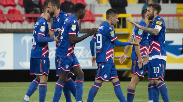 Zvezda "pokerom" počastila Napredak – dva gola Sremčevića VIDEO