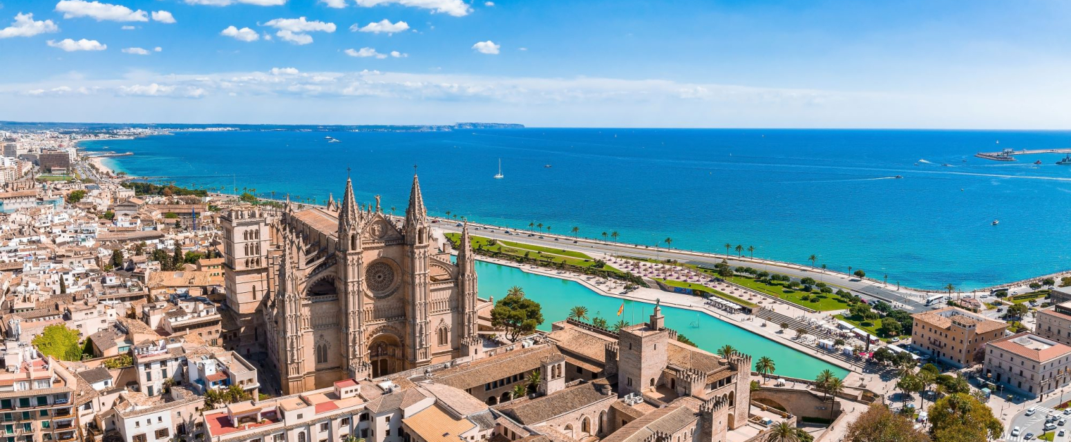 Popularna destinacija uvodi policijski čas zbog problematičnih turista VIDEO