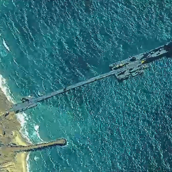 A new way of delivering aid to Gaza: The first contingent has arrived via a floating pier