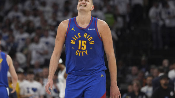 Amerika bruji o Jokićevoj faci: "Otkinuću vam glavu" FOTO/VIDEO