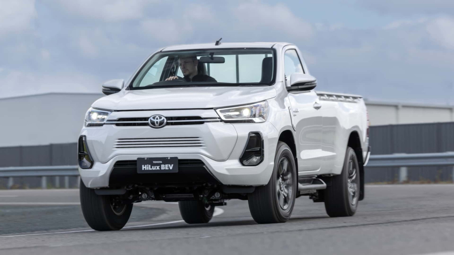 Toyota popustila: Električni Hilux stiže 2025. FOTO