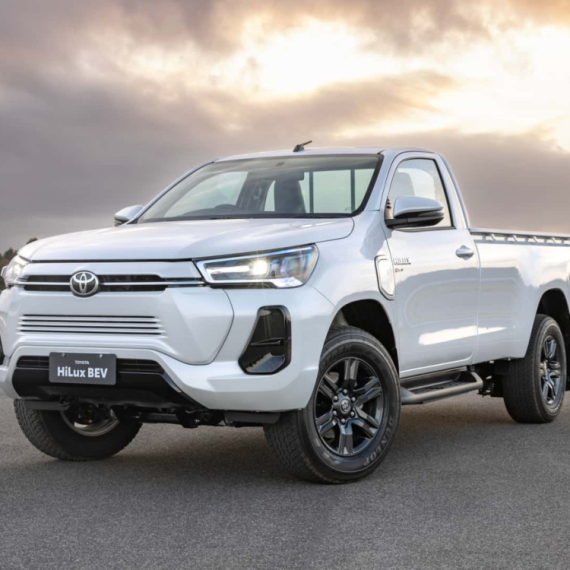 Toyota popustila: Električni Hilux stiže 2025. FOTO