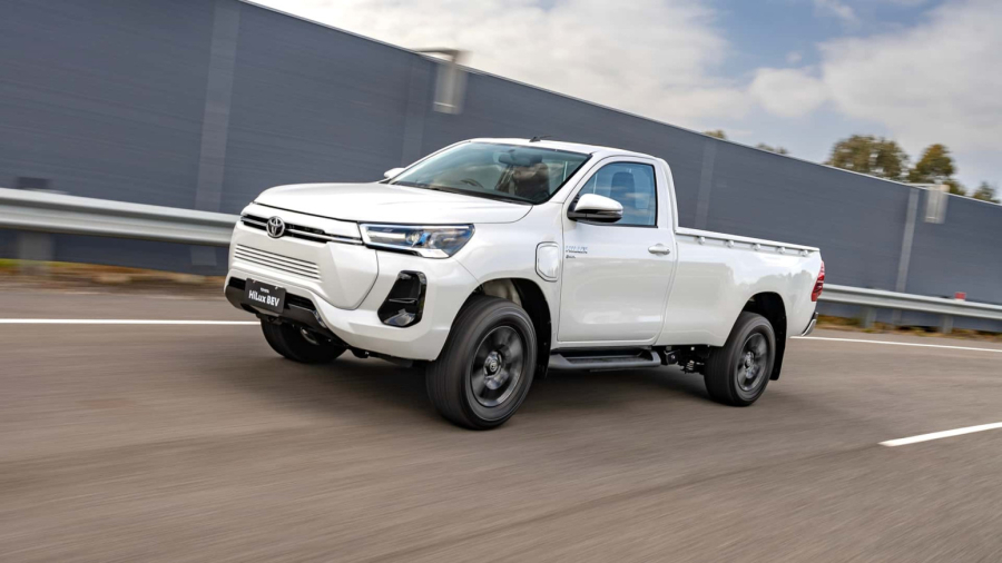 Toyota popustila: Električni Hilux stiže 2025. FOTO