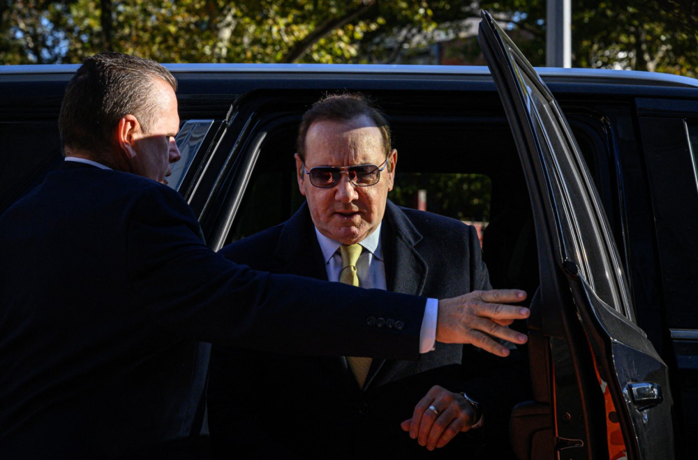 Kolege stale u odbranu ozloglašenog glumca: "Želimo da se vrati poslu"