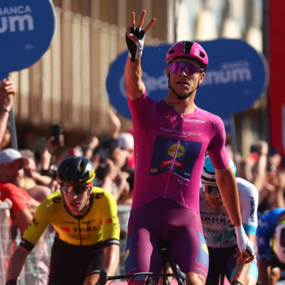 Milan kralj sprinta, Italijan stigao do het-trika na Điru VIDEO