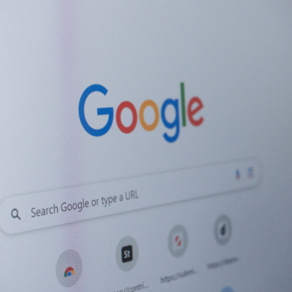 Google napravio ozbiljan skandal: Procurili tajni dokumenti, ceo internet bruji