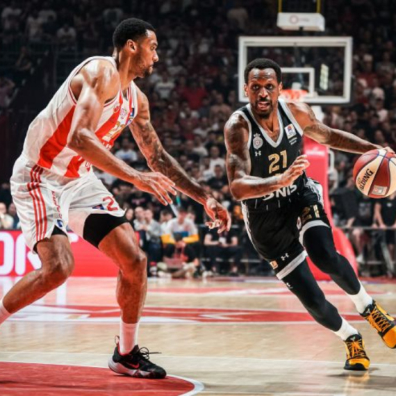 Naneli: Ništa nije bilo bačeno na teren, Zvezda je bila bolja VIDEO