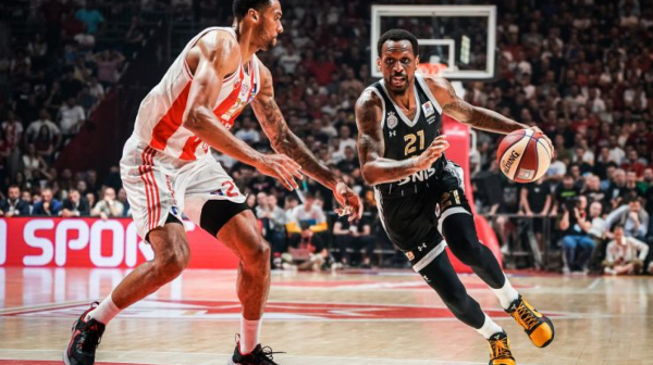 Naneli: Ništa nije bilo bačeno na teren, Zvezda je bila bolja VIDEO