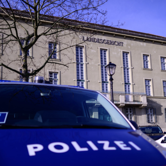Uhapšena devojčica iz Crne Gore: Planirala napad u Austriji, spremila sekiru da "ubije nevernike"