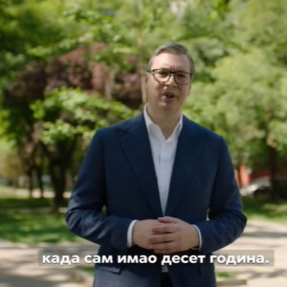 Vučić se obratio građanima: "Ovi izbori nisu borba za trofej, već za priliku da služimo ljudima" VIDEO
