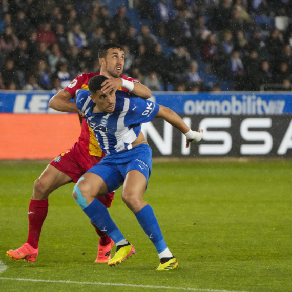 Tenzije u Vitoriji – kartonijada u meču bez značaja