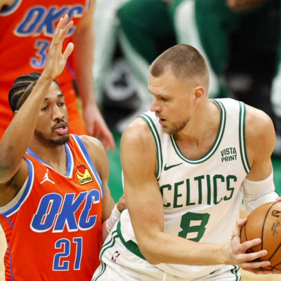 Boston bez Porzingisa startuje u finalnoj seriji