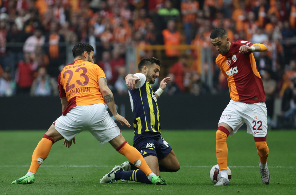 Tadić i Fener pokvarili šampionsku feštu najvećem rivalu VIDEO