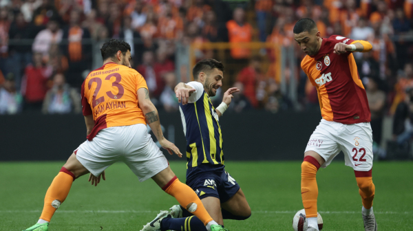 Tadić i Fener pokvarili šampionsku feštu najvećem rivalu VIDEO