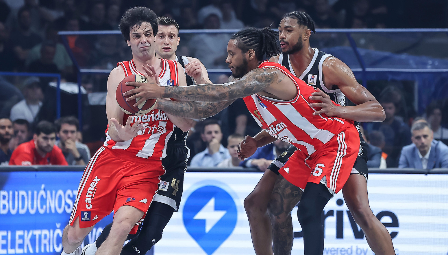 Zvezda se izjednačila sa Partizanom