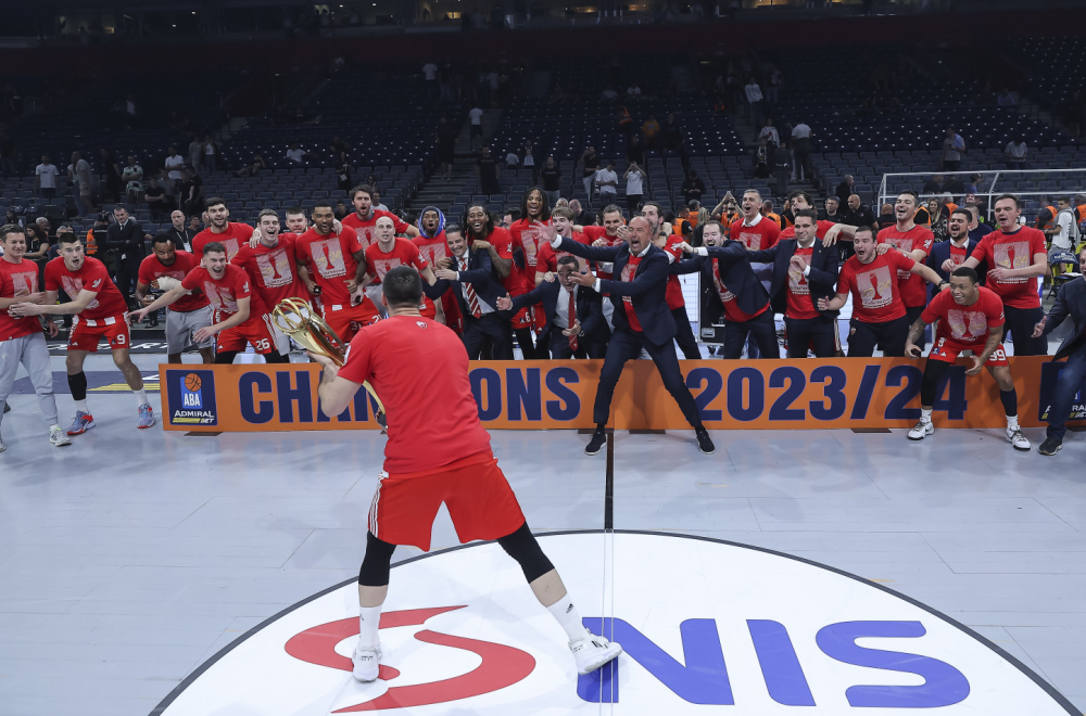 Zvezda "metlom" do titule – trofej za Topića; Obradović o stravičnom; Nedović o osećaju, Anđušić o tuči