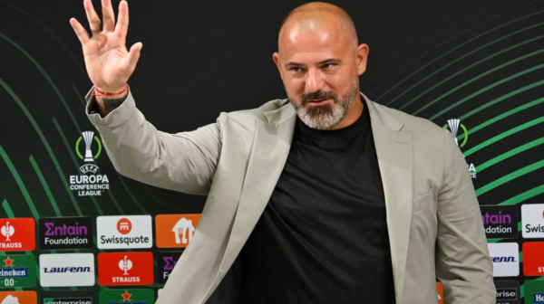 Navijači Ferencvaroša vređali Stankovića: "Ku**a gladna novca"