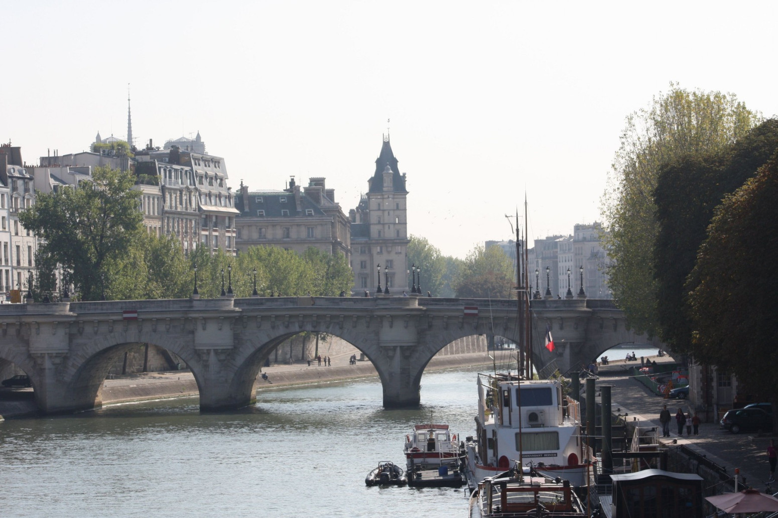 Pariz – grad ljubavi, misterije, sporta