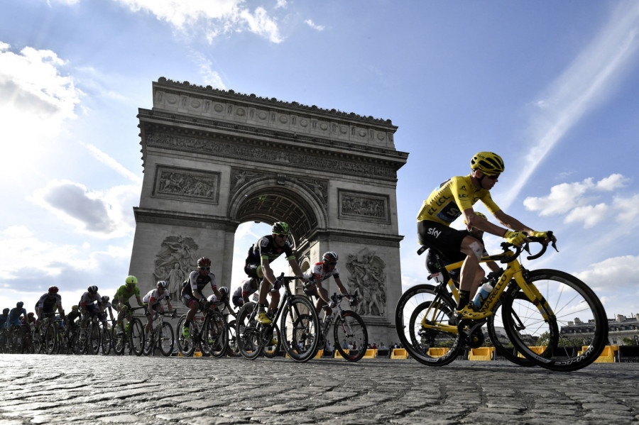 Pariz – grad ljubavi, misterije, sporta